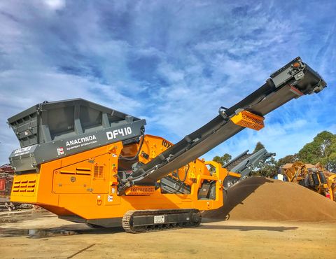 Anaconda DF410 scalping screen on a job site, Anaconda photo 1