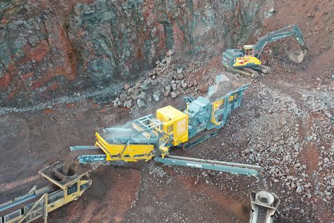 Anaconda I14R impact crusher on a job site, Anaconda photo 2