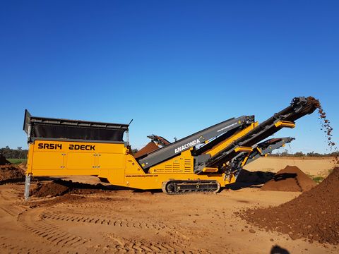 Anaconda SR514 finishing screen on a job site, Anaconda photo 2