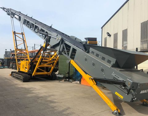 Anaconda TR100 tracked conveyor on a job site, Anaconda photo 1